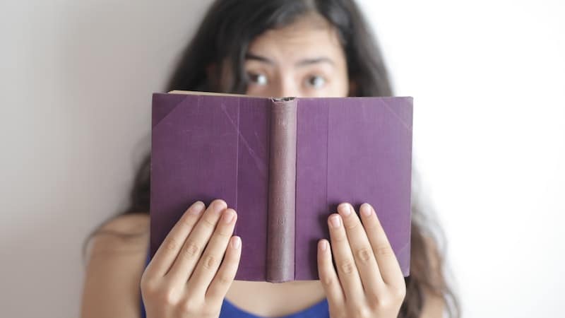 You are currently viewing 10 Common Storytelling Mistakes & How to Avoid Them!